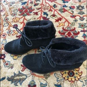 Black Donald Pliner boots